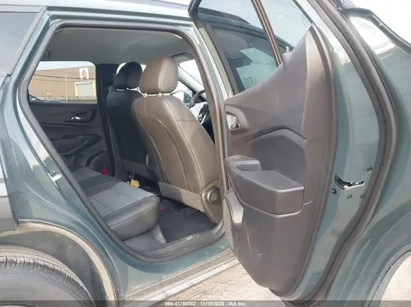 KL77LHEPXSC190561 2025 CHEVROLET TRAX - Image 8