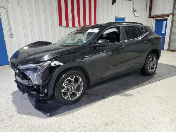 KL77LHEPXSC196988 2025 CHEVROLET TRAX - Image 1