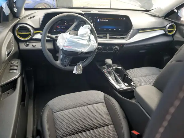 KL77LHEPXSC196988 2025 CHEVROLET TRAX - Image 8