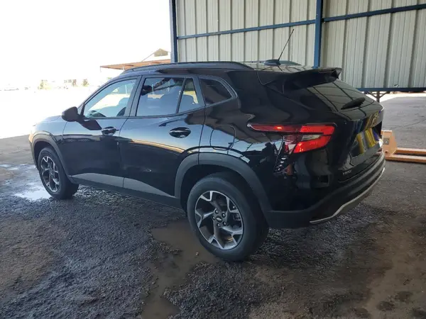 KL77LHEPXSC197302 2025 CHEVROLET TRAX - Image 2