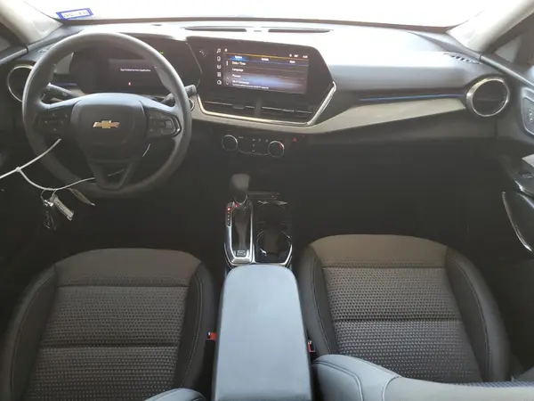 KL77LHEPXSC197302 2025 CHEVROLET TRAX - Image 8