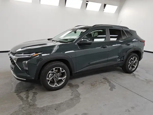 KL77LHEPXSC202286 2025 CHEVROLET TRAX - Image 1