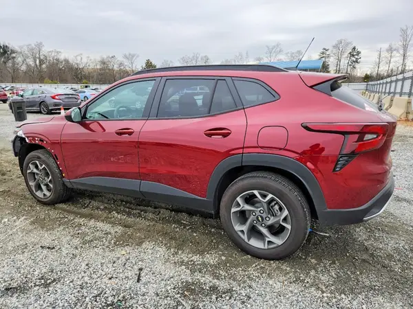 KL77LHEPXSC203356 2025 CHEVROLET TRAX - Image 2