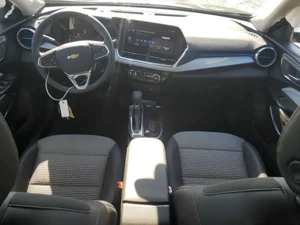 KL77LHEPXSC216303 2025 CHEVROLET TRAX - Image 8