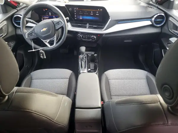 KL77LHEPXSC224417 2025 CHEVROLET TRAX - Image 8