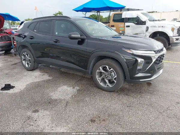 KL77LHEPXSC232209 2025 CHEVROLET TRAX - Image 1