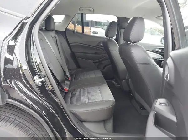 KL77LHEPXSC232209 2025 CHEVROLET TRAX - Image 8