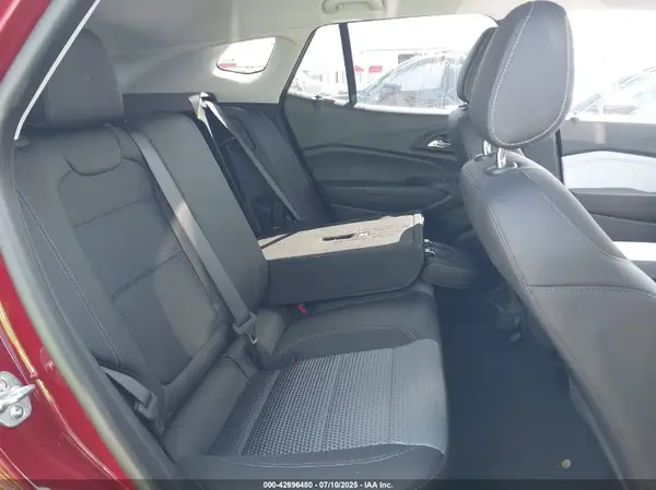 KL77LHEPXSC234297 2025 CHEVROLET TRAX - Image 8