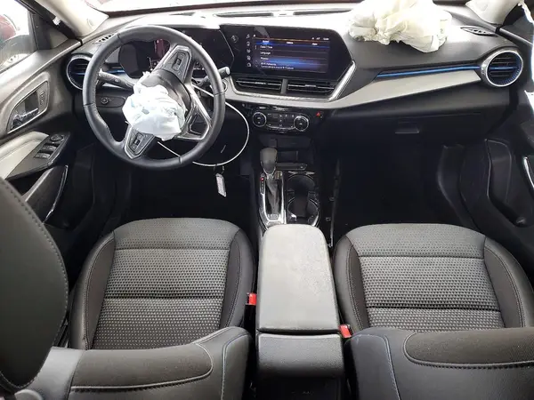 KL77LHEPXSC236289 2025 CHEVROLET TRAX - Image 8
