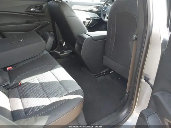 KL77LHEPXSC241282 2025 CHEVROLET TRAX - Image 8