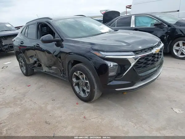 KL77LHEPXSC241587 2025 CHEVROLET TRAX - Image 1