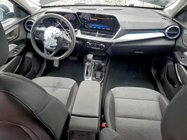 KL77LHEPXSC245378 2025 CHEVROLET TRAX - Image 8