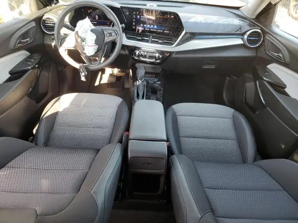 KL77LHEPXSC245445 2025 CHEVROLET TRAX - Image 8