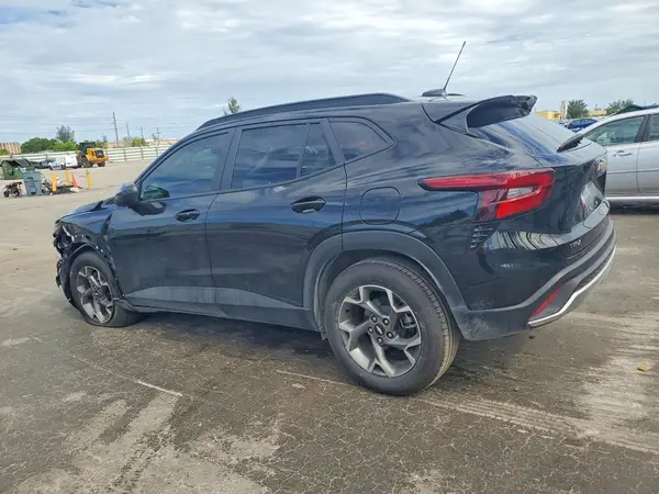 KL77LHEPXSC250113 2025 CHEVROLET TRAX - Image 2