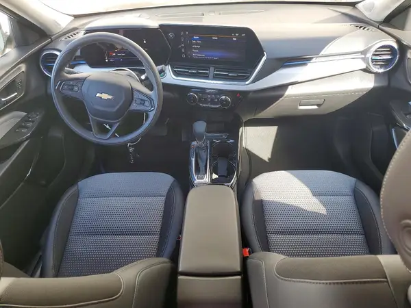 KL77LHEPXSC256378 2025 CHEVROLET TRAX - Image 8