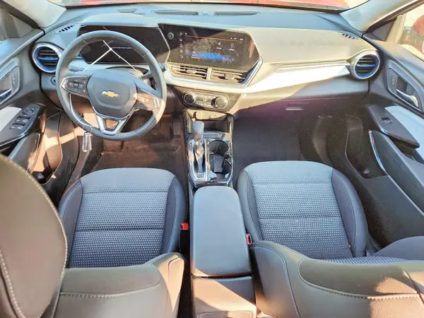 KL77LHEPXSC258700 2025 CHEVROLET TRAX - Image 8