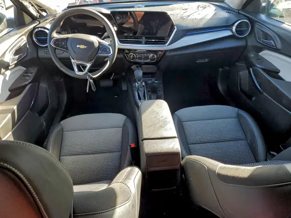 KL77LHEPXSC258714 2025 CHEVROLET TRAX - Image 8