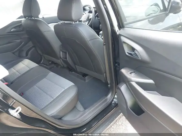 KL77LHEPXSC265985 2025 CHEVROLET TRAX - Image 8
