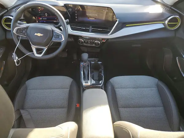 KL77LHEPXSC272130 2025 CHEVROLET TRAX - Image 8