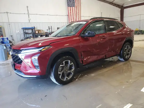 KL77LHEPXSC277098 2025 CHEVROLET TRAX - Image 1