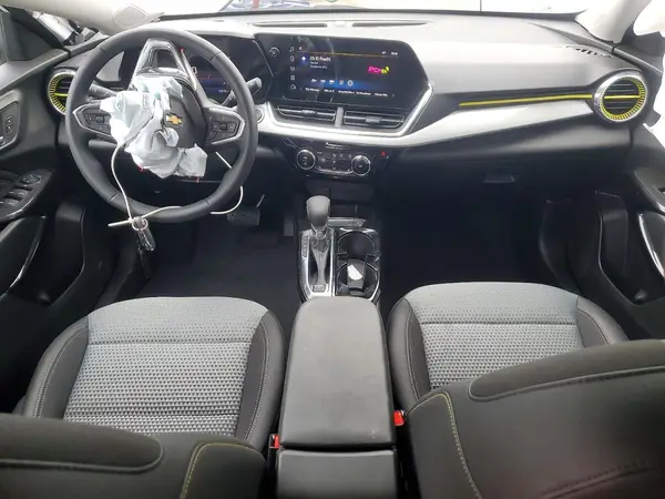 KL77LHEPXSC289686 2025 CHEVROLET TRAX - Image 8