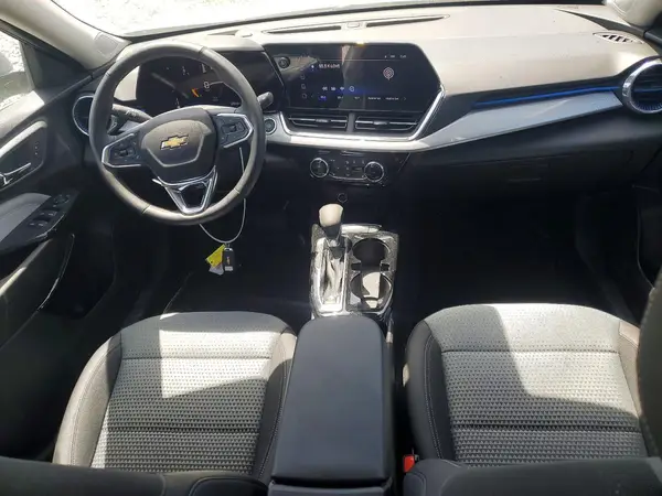 KL77LHEPXSC294838 2025 CHEVROLET TRAX - Image 8