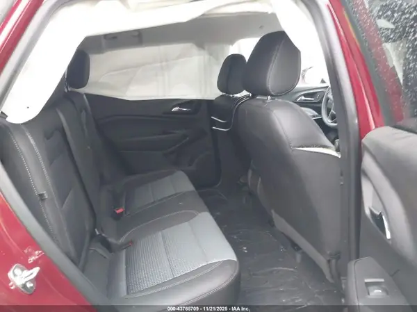 KL77LHEPXSC296489 2025 CHEVROLET TRAX - Image 8