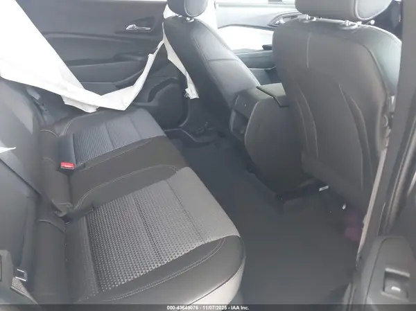 KL77LHEPXSC299344 2025 CHEVROLET TRAX - Image 8