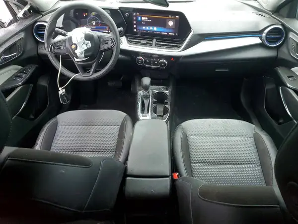 KL77LHEPXSC338630 2025 CHEVROLET TRAX - Image 8