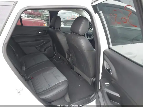 KL77LHEPXTC019178 2026 CHEVROLET TRAX - Image 8