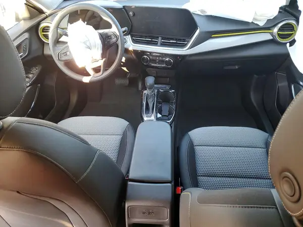 KL77LHEPXTC022436 2026 CHEVROLET TRAX - Image 8