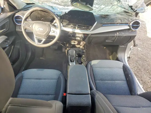 KL77LHEPXTC038880 2026 CHEVROLET TRAX - Image 8