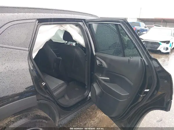 KL77LHEPXTC039107 2026 CHEVROLET TRAX - Image 8
