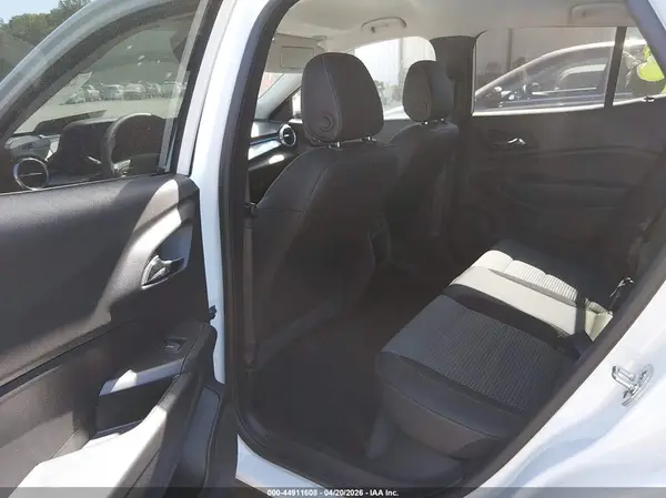 KL77LHEPXTC039849 2026 CHEVROLET TRAX - Image 8
