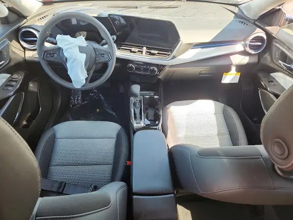 KL77LHEPXTC107132 2026 CHEVROLET TRAX - Image 8