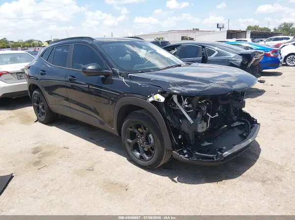 KL77LHEPXTC110709 2026 CHEVROLET TRAX - Image 1