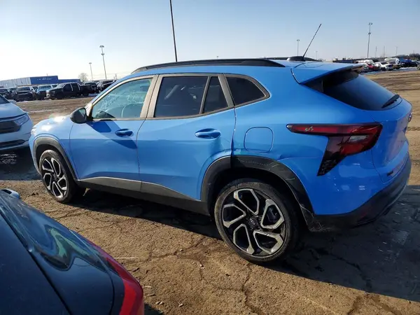 KL77LJE21RC182242 2024 CHEVROLET TRAX - Image 2
