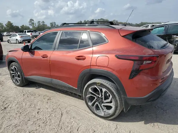 KL77LJE21RC209875 2024 CHEVROLET TRAX - Image 2
