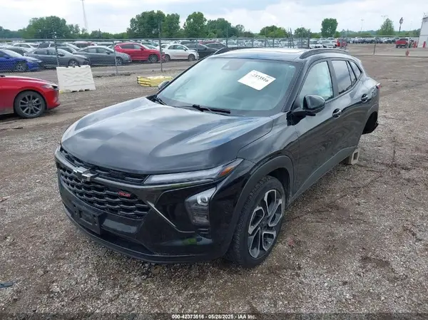 KL77LJE22RC046847 2024 CHEVROLET TRAX - Image 2