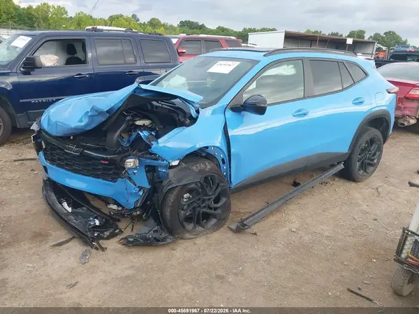KL77LJE23RC104576 2024 CHEVROLET TRAX - Image 2