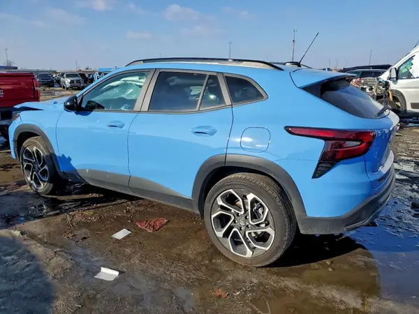 KL77LJE23RC127940 2024 CHEVROLET TRAX - Image 2