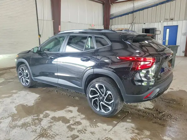 KL77LJE23RC177186 2024 CHEVROLET TRAX - Image 2