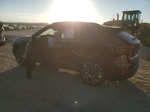 KL77LJE23SC263474 2025 CHEVROLET TRAX - Image 2