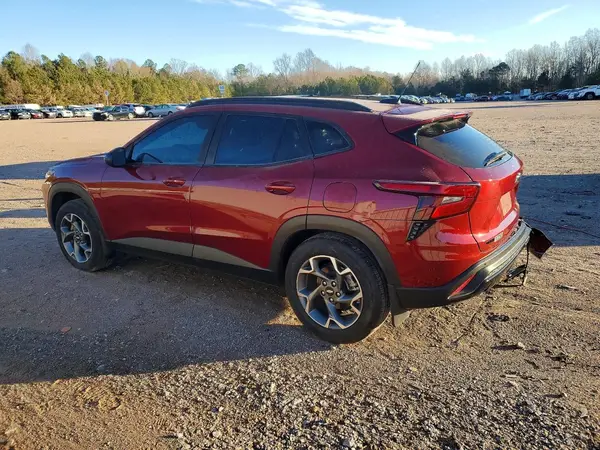 KL77LJE24RC138218 2024 CHEVROLET TRAX - Image 2
