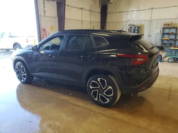 KL77LJE24RC166276 2024 CHEVROLET TRAX - Image 2