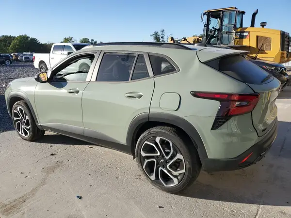 KL77LJE24RC240439 2024 CHEVROLET TRAX - Image 2