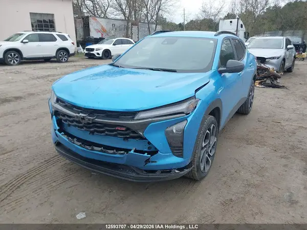 KL77LJE24SC126981 2025 CHEVROLET TRAX - Image 2