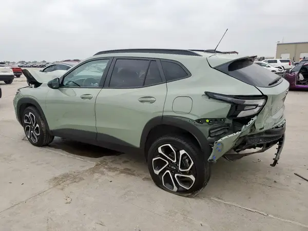 KL77LJE25RC225853 2024 CHEVROLET TRAX - Image 2