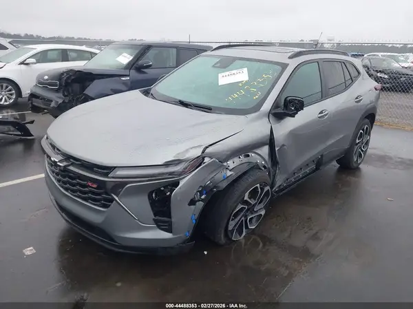 KL77LJE26RC010773 2024 CHEVROLET TRAX - Image 2