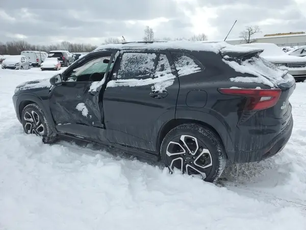 KL77LJE26RC213372 2024 CHEVROLET TRAX - Image 2